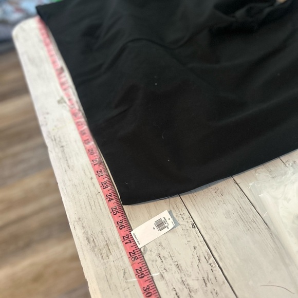 NWT OLD NAVY HIGH-RISE PIXIE
SKINNY COMFORT WAIST BLACK PULL ON PANT SIZE 4X - Picture 3 of 7